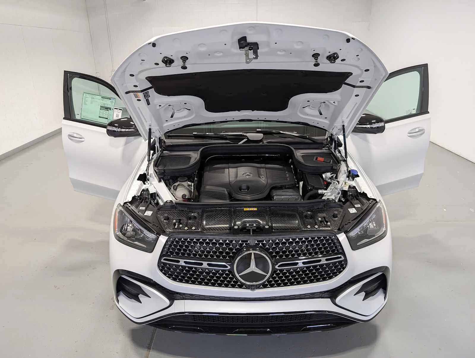 New 2026 MANUFAKTUR Moonlight White magno Mercedes-Benz GLE 450 image 11