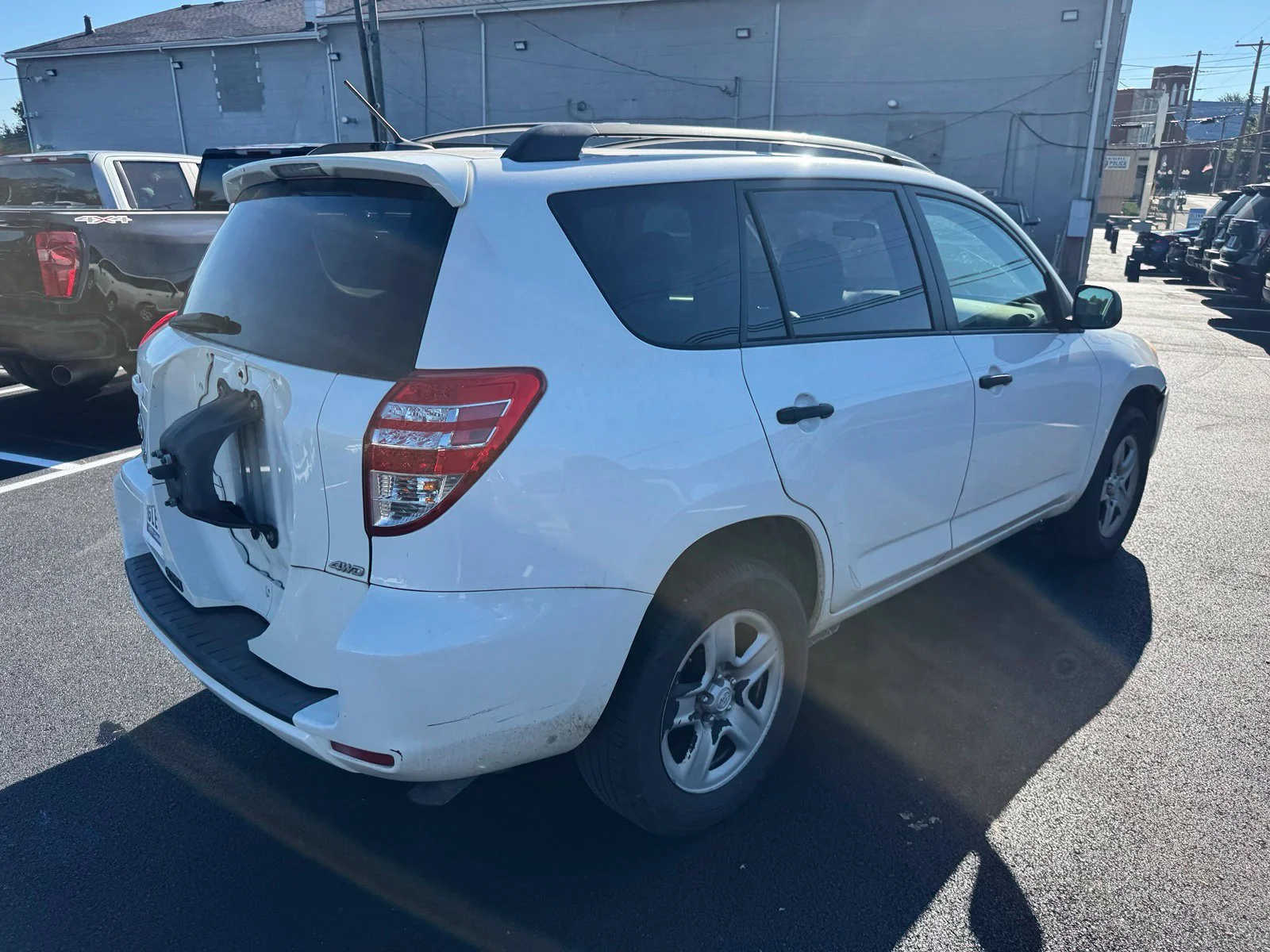 Used 2011 White Toyota Base image 6