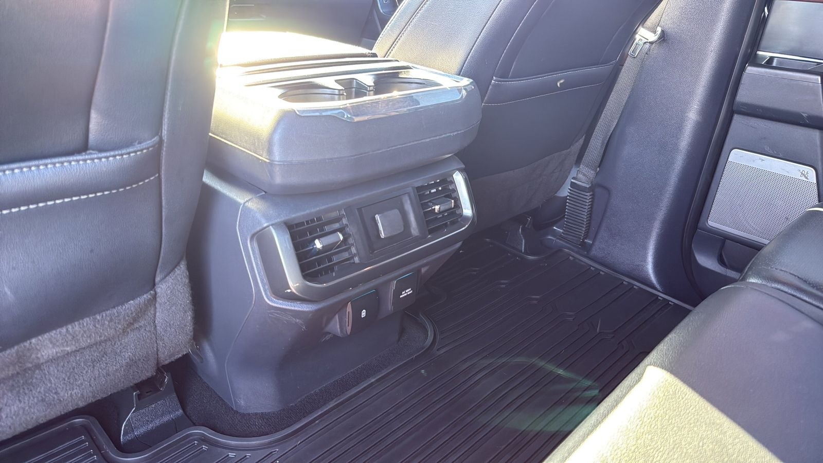 Used 2022 Black Ford Lariat image 55