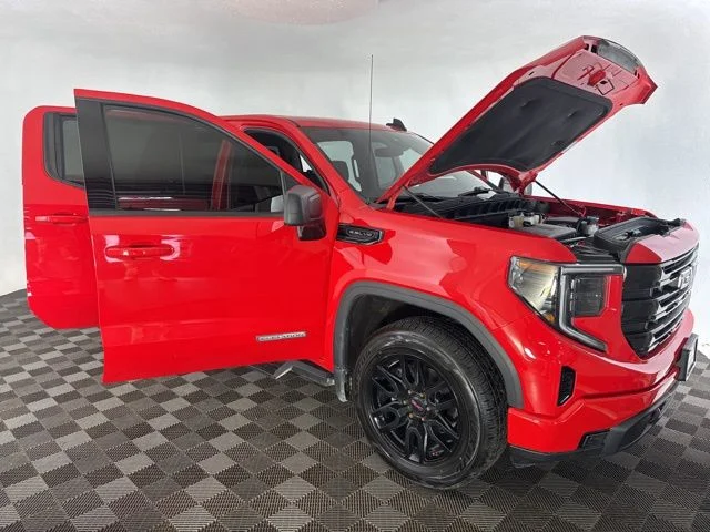 Used 2023 Red GMC Elevation image 14