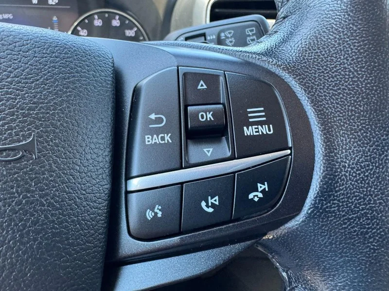 Used 2020 Silver Spruce Metallic Ford XLT 4WD image 19