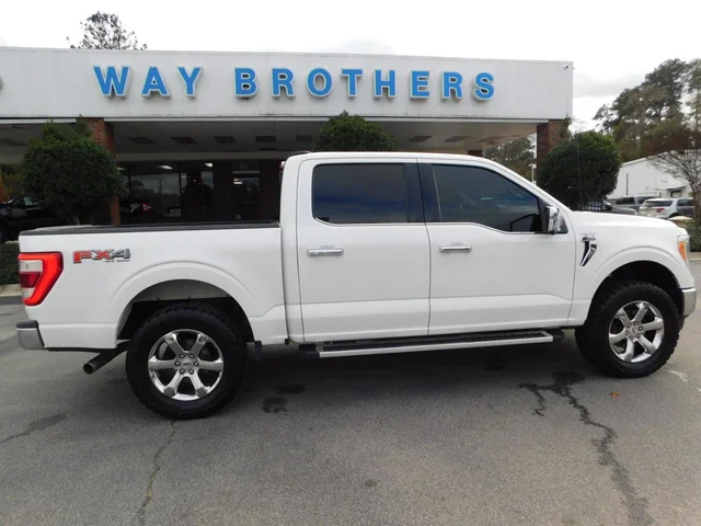 2022 Ford F-150 LARIAT 4WD SUPERCREW 5.5 ft