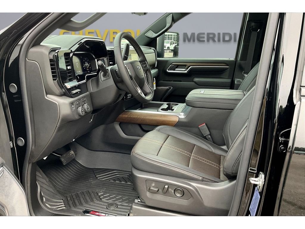 2026 Chevrolet Silverado 3500 HD High Country - Photo 6