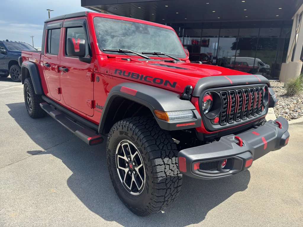 2025 Jeep Gladiator Rubicon Auto's photo