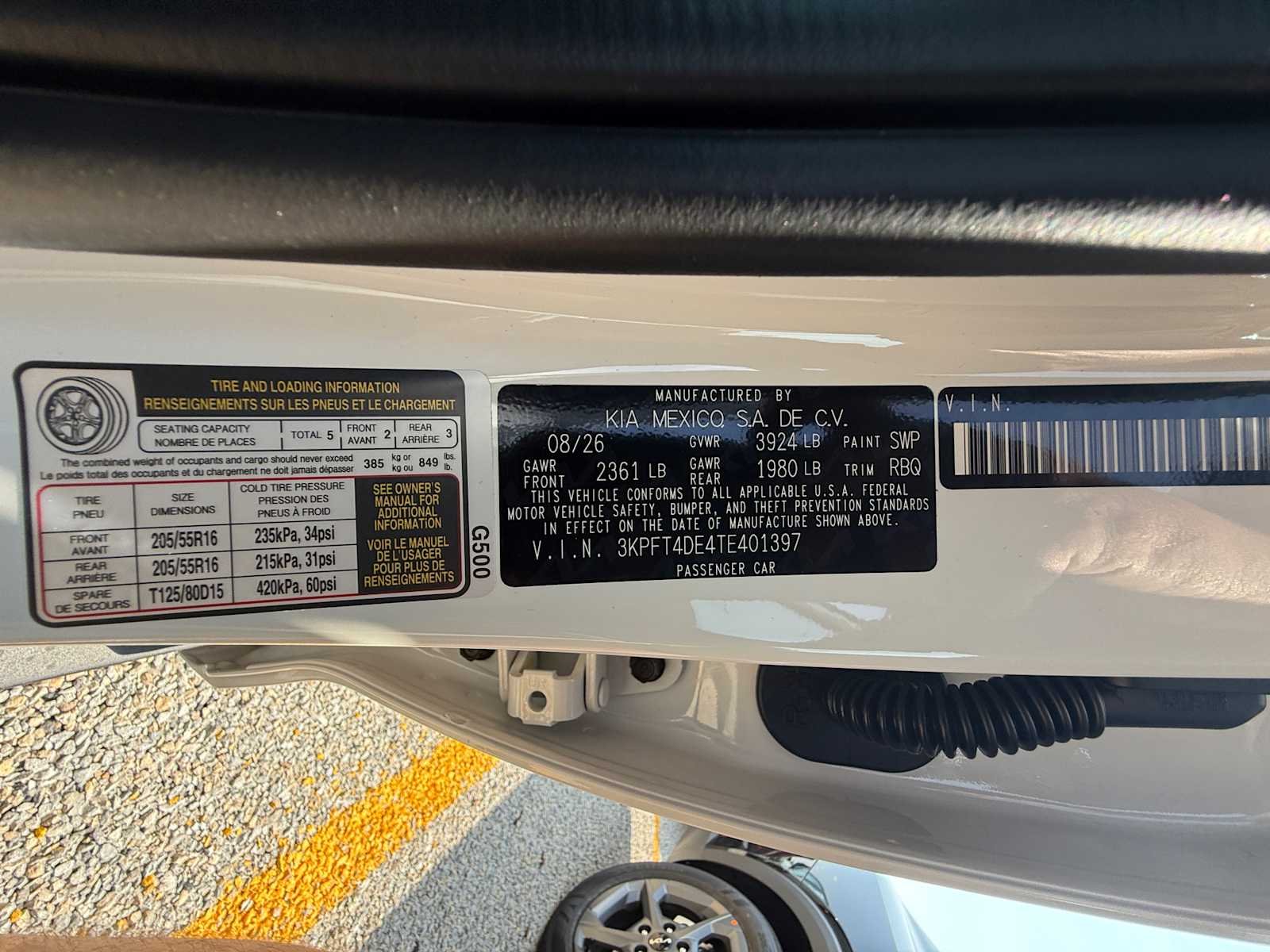New 2026 Snow White Pearl Kia LXS image 25