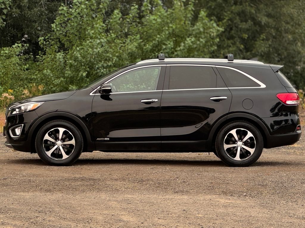 Used 2017 Ebony Black Kia EX image 4