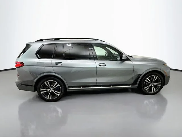 Used 2026 Gray BMW xDrive40i image 8