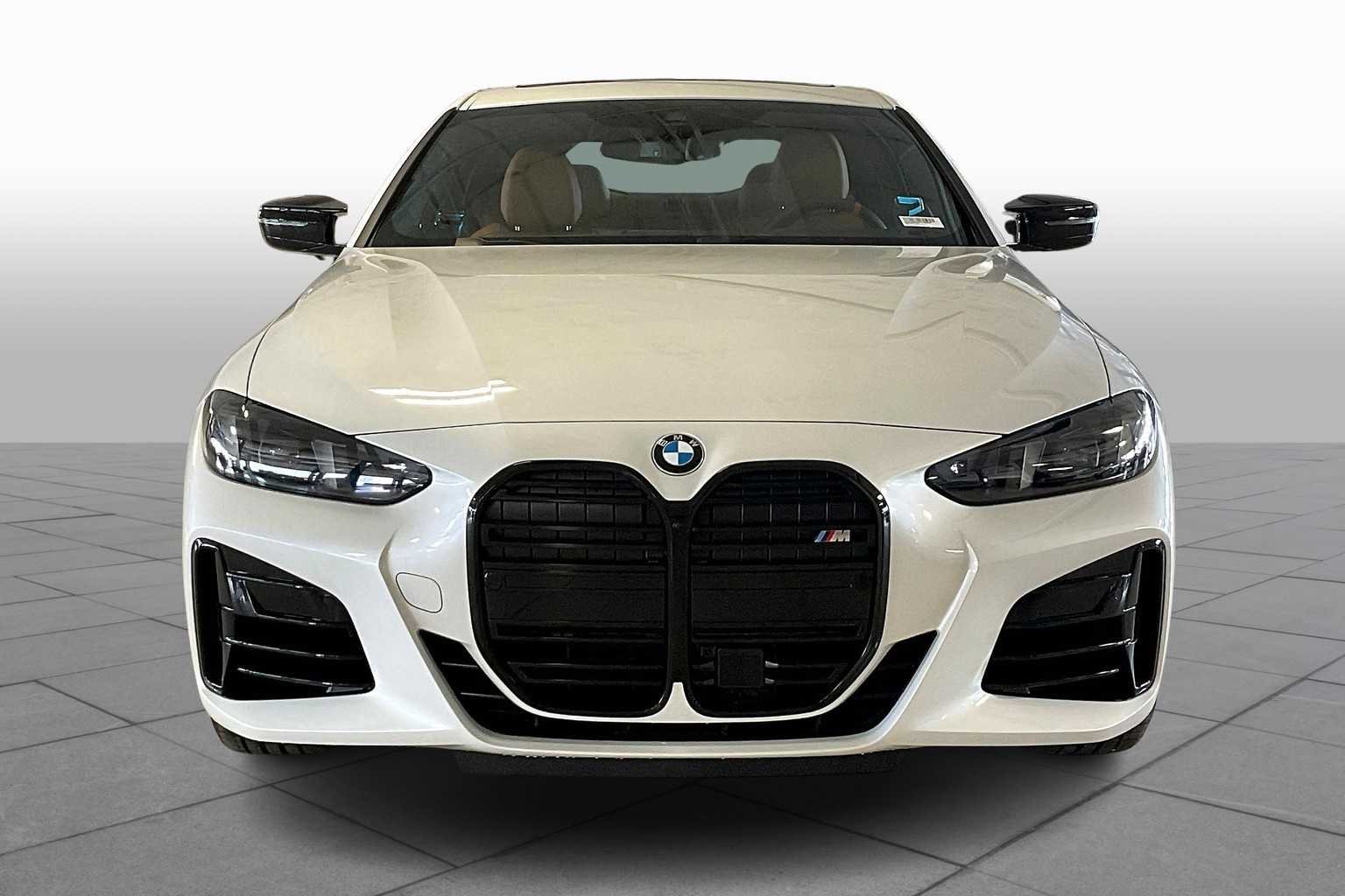 Used 2026 Mineral White Metallic BMW M440i xDrive image 3