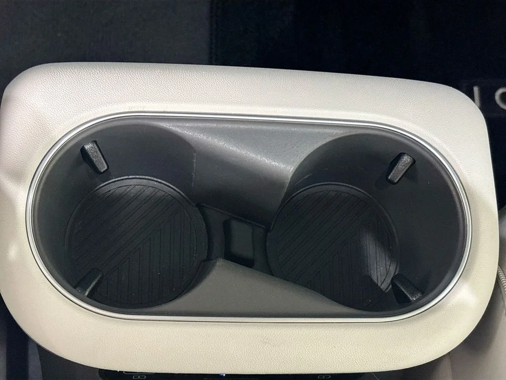 Used 2023 White Hyundai SEL image 15