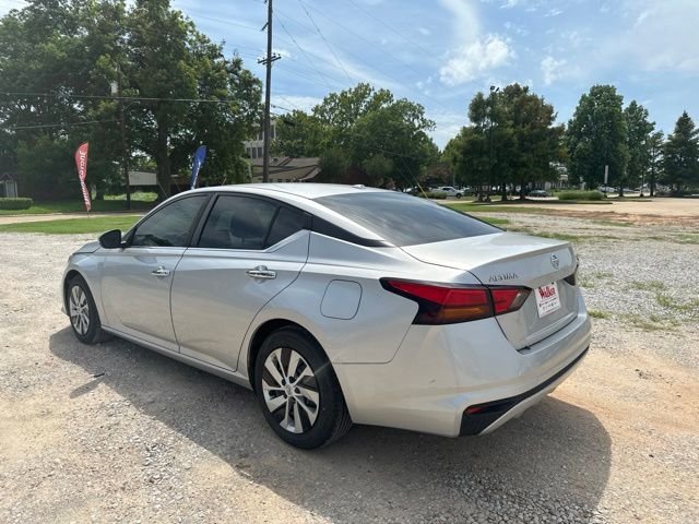 Used 2020 Silver Nissan 2.5 S image 10