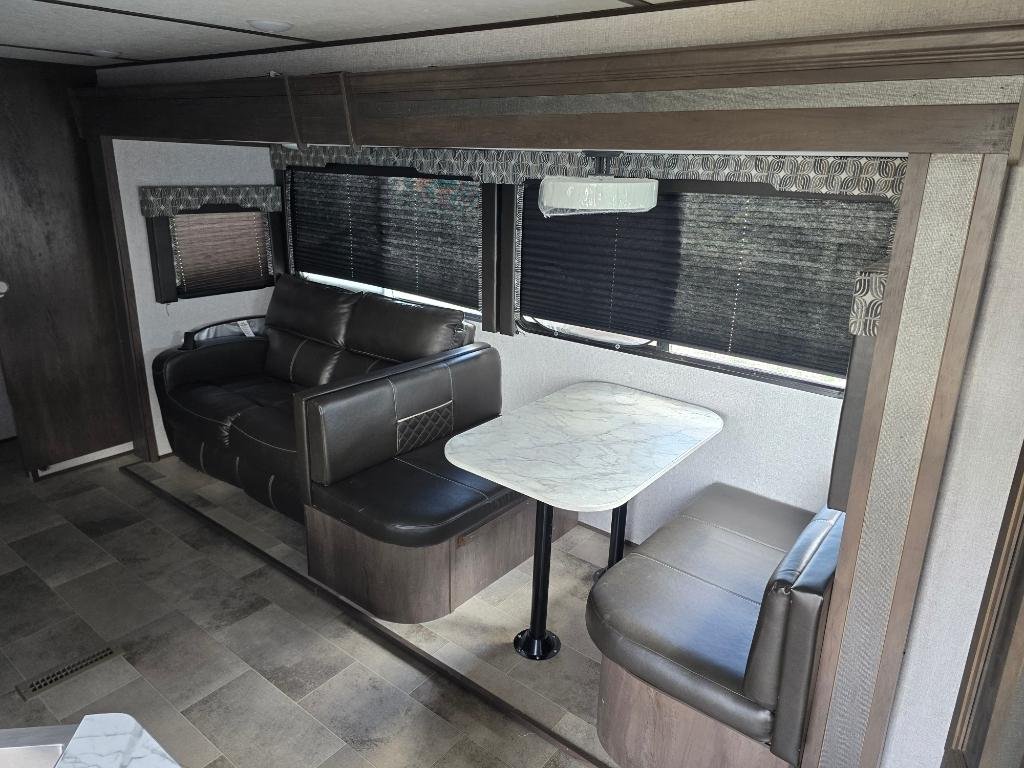 Used 2021 White Coleman  image 22