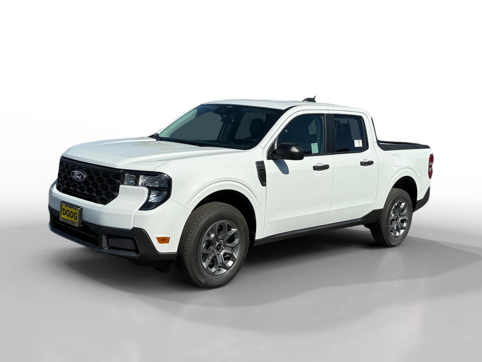 New 2026 Oxford White Ford XLT image 1