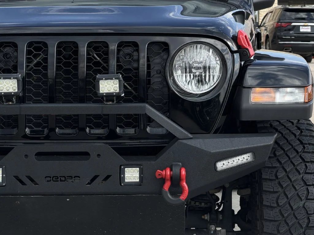 Used 2023 Black Jeep Texas Trail image 8