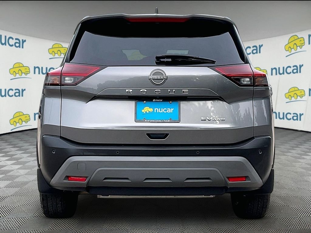 Used 2023 Gray Nissan SV image 5