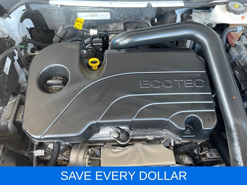 Used 2024 White GMC SLE image 25