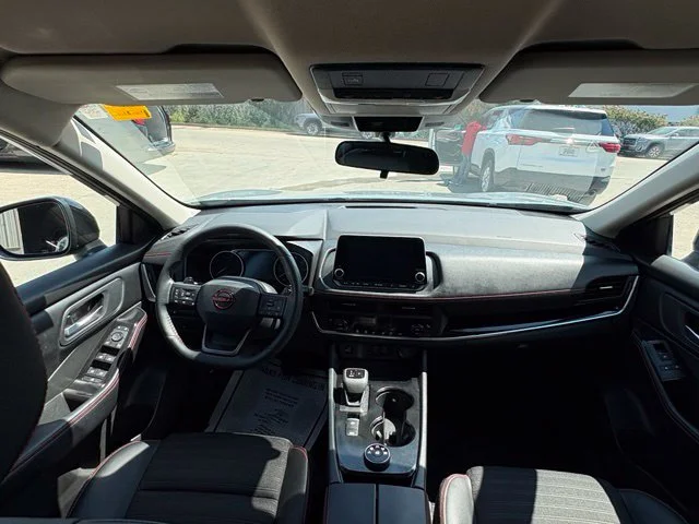 Used 2025 Gray Nissan Rock Creek image 18