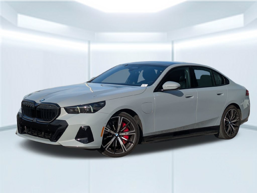 2026 BMW 5 Series 550e