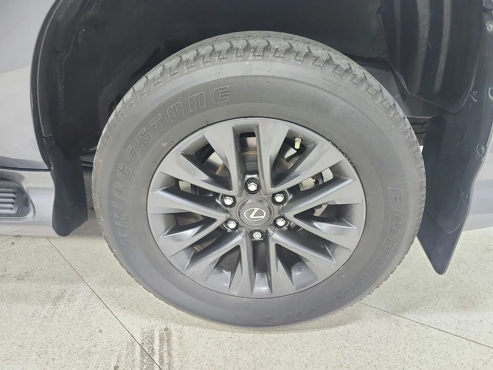 Used 2023 Nebula Gray Pearl Lexus 460 image 15