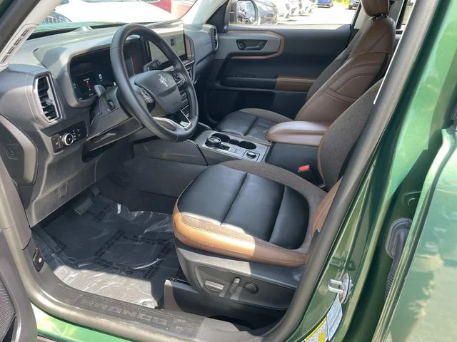 Used 2025 Green Ford Outer Banks image 21