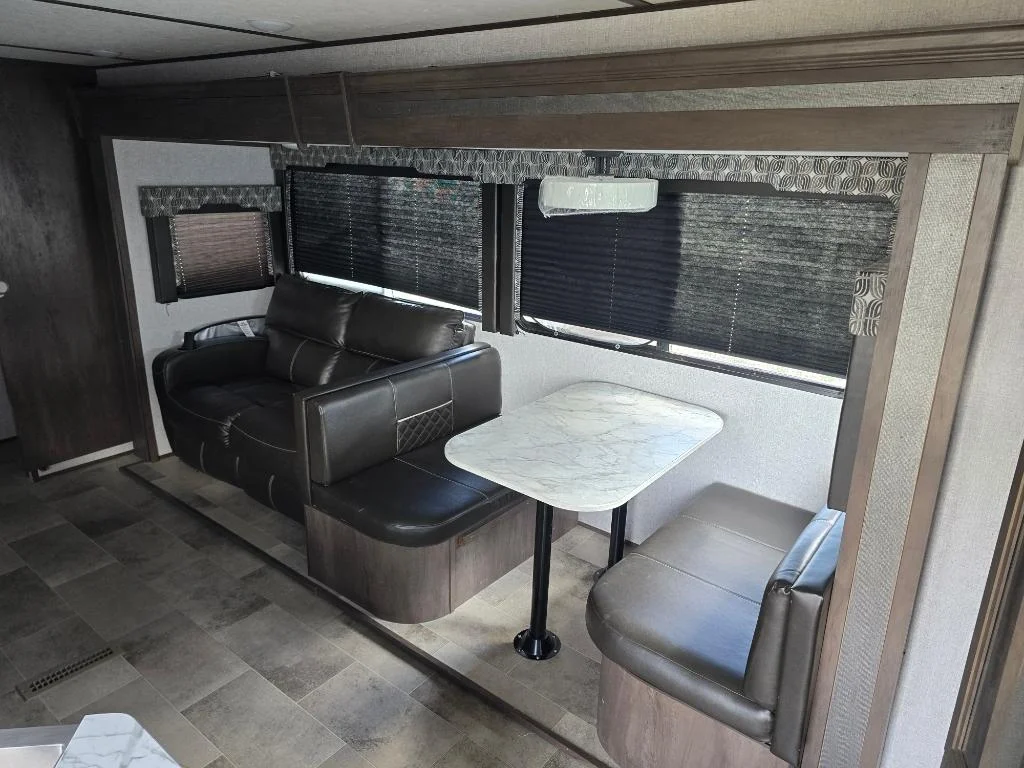 Used 2021 White Coleman  image 22