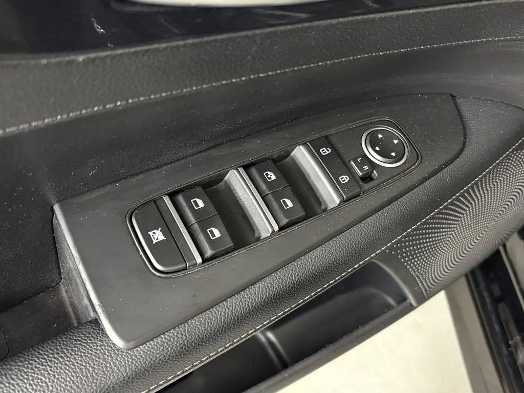 Used 2023 Black Kia GT-Line image 15