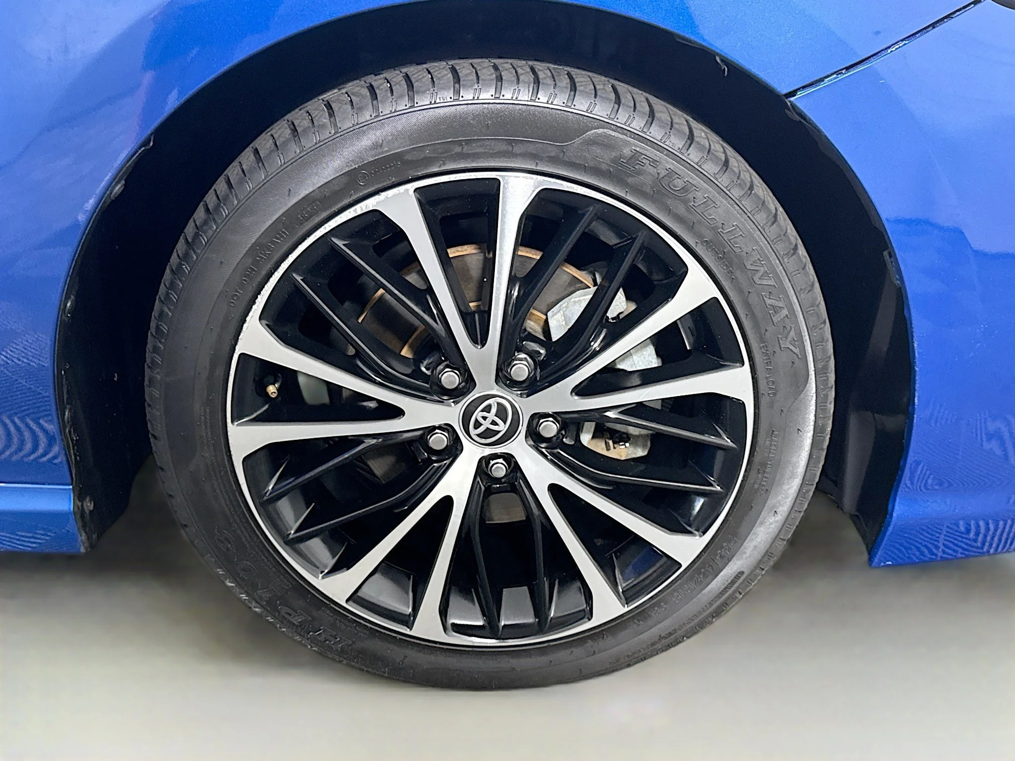 Used 2020 Blue Streak Metallic Toyota SE image 27