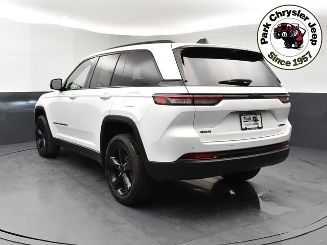 Used 2024 White Jeep Limited image 4