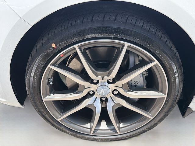 New 2026 White Genesis 2.5T image 31