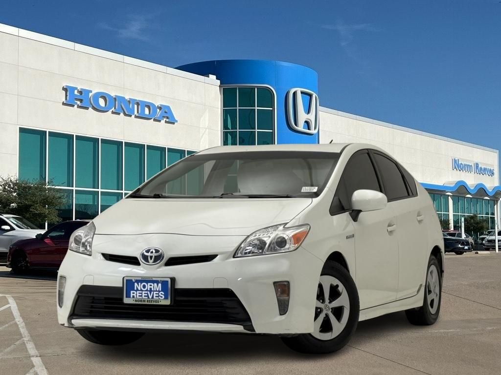 2015 Toyota Prius Four's photo