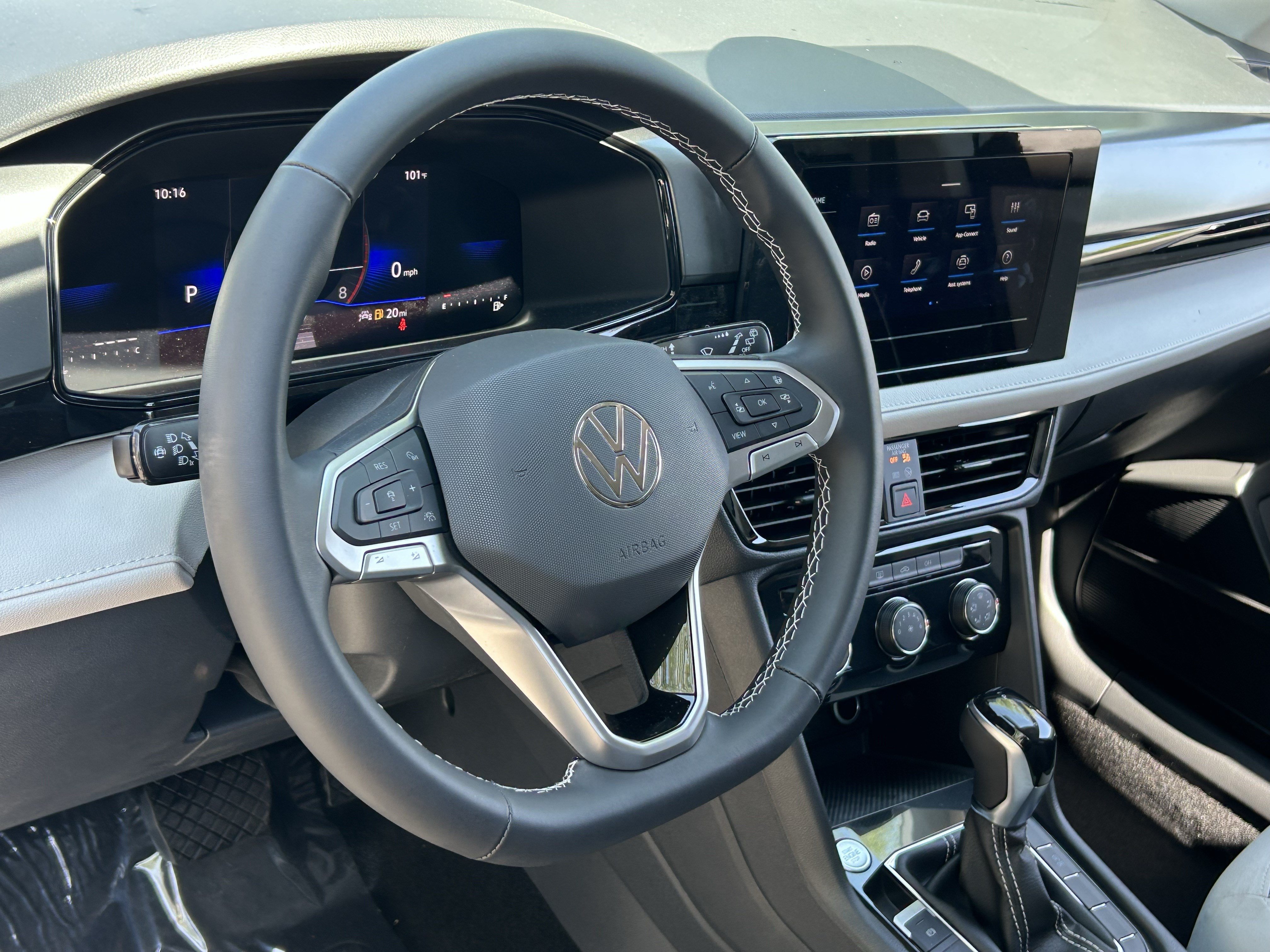 New 2026 Platinum Gray Metallic Volkswagen S image 19