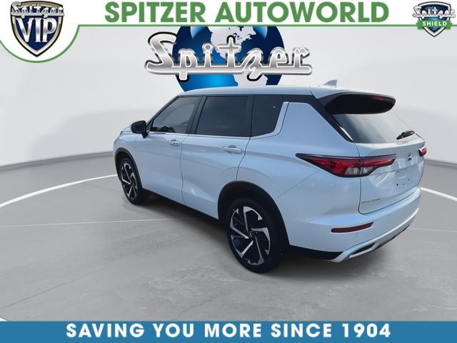 Used 2023 White Mitsubishi SE image 7