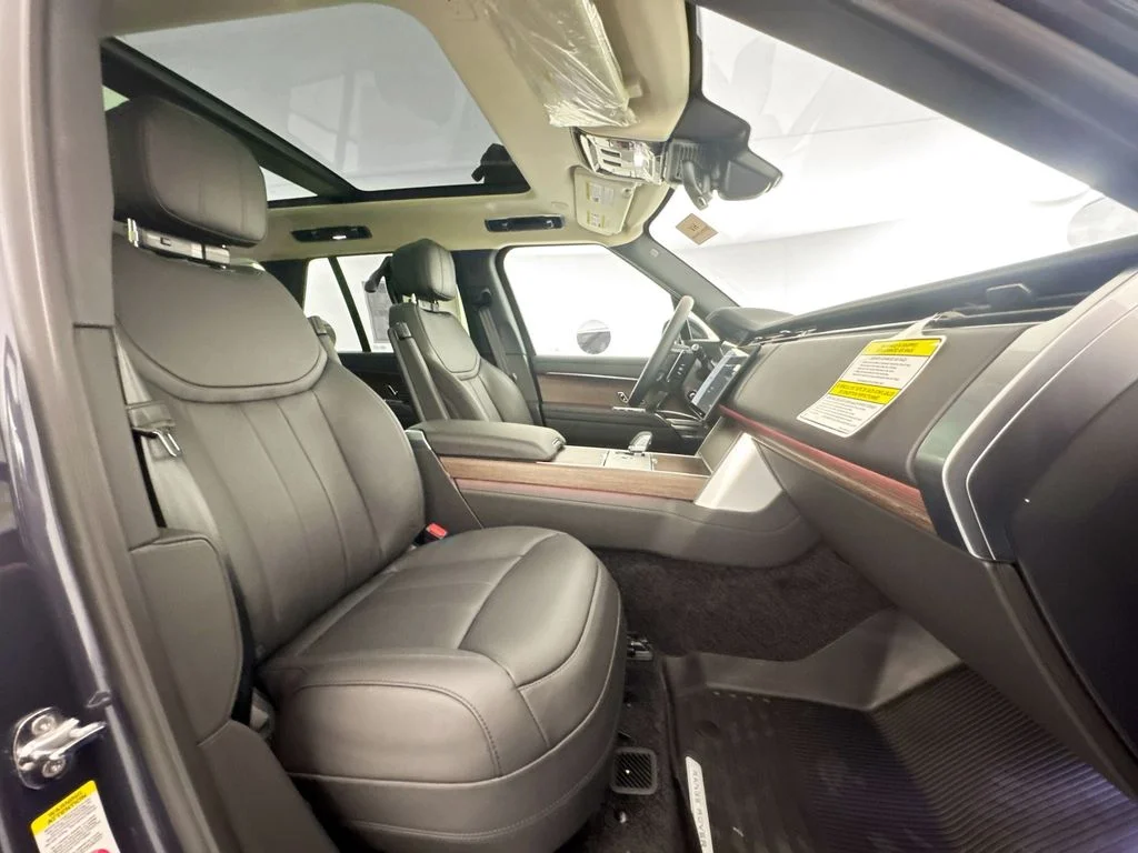 New 2026 Varesine Blue Land Rover SE image 28