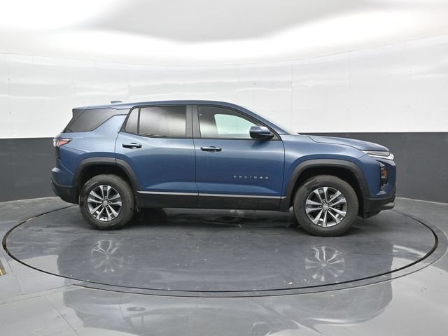 2027 Chevrolet Equinox LT - Photo 8