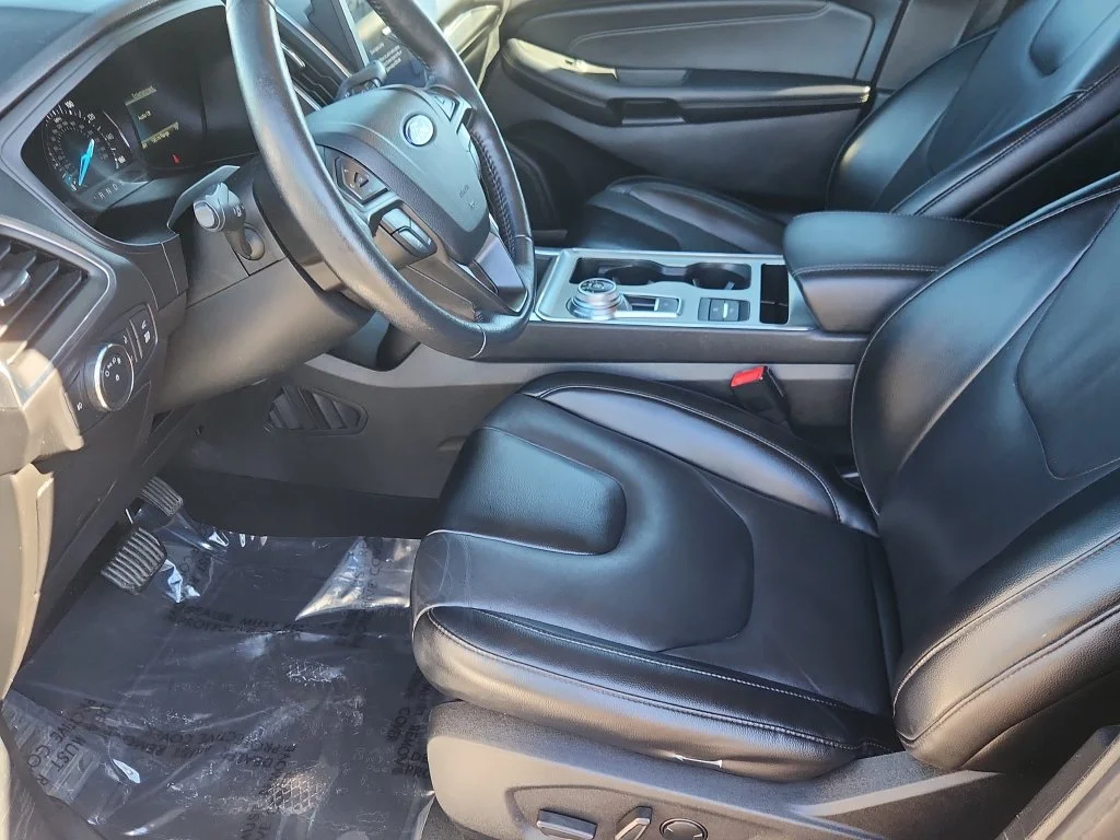 Used 2022 Silver Ford Titanium image 7