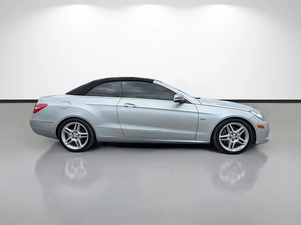 Used 2012  Mercedes-Benz E 350 image 2