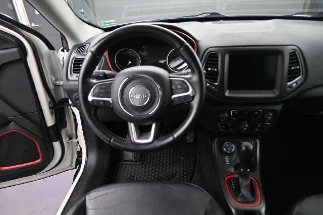 Used 2020 White Jeep Trailhawk image 20