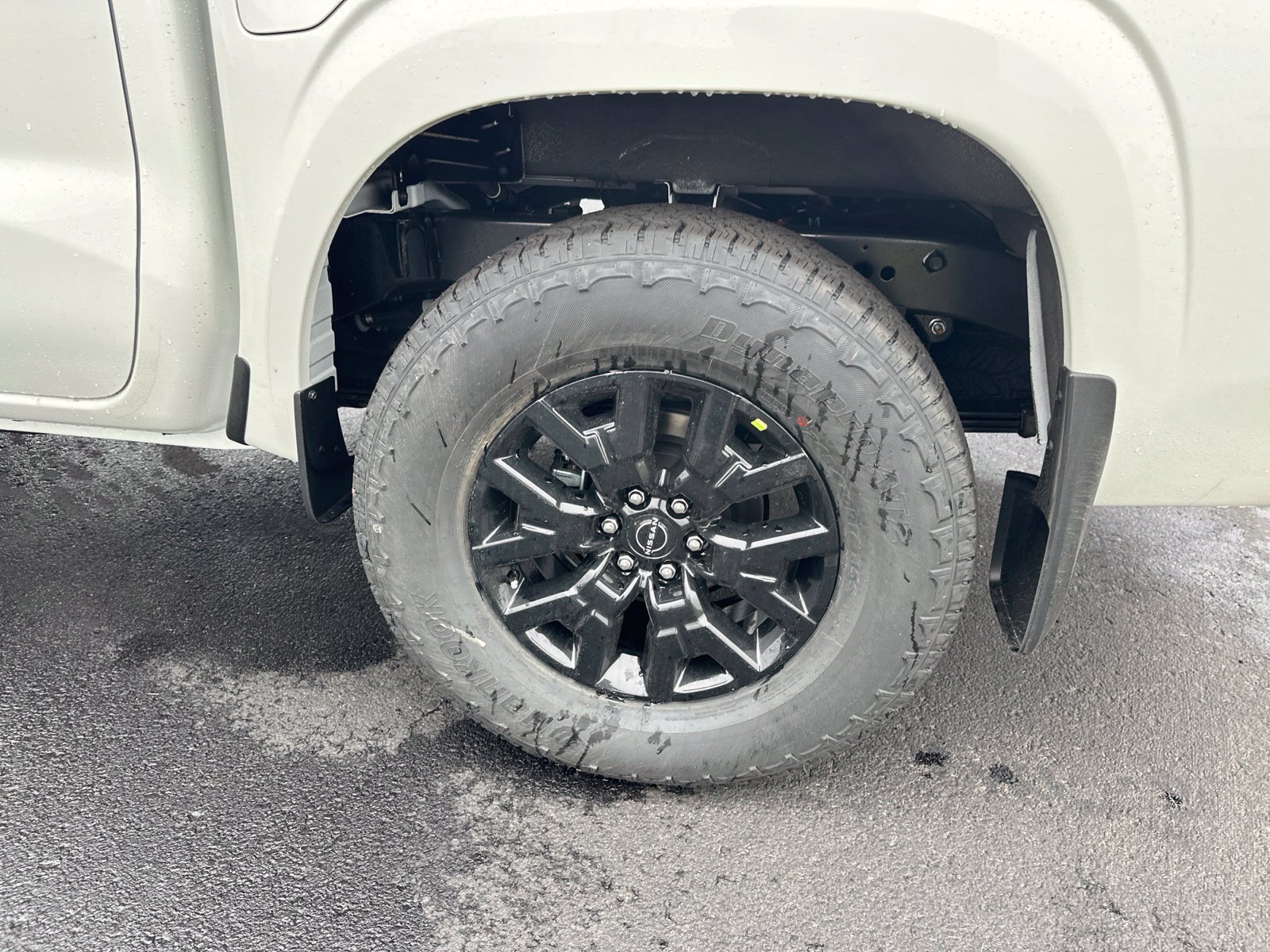 New 2027 White Nissan SV image 9