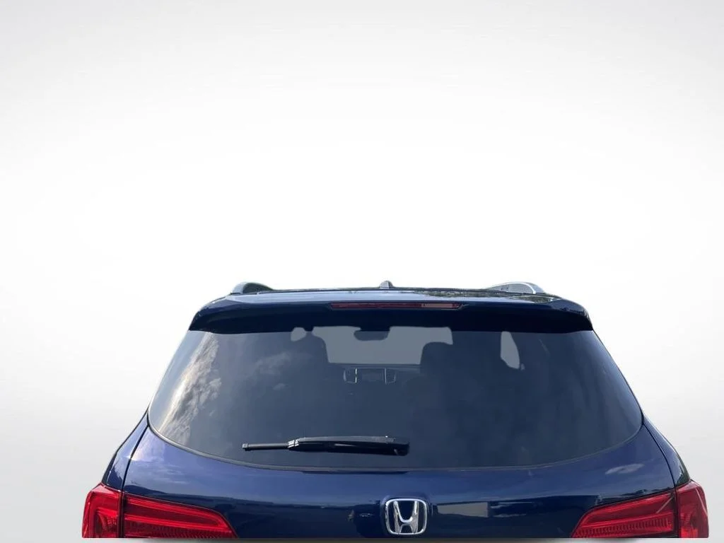 Used 2018 Blue Honda Touring image 6