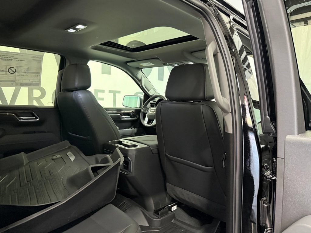 New 2026 Onyx Black GMC SLT image 15