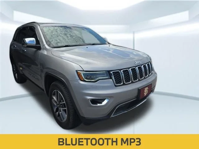 Used 2019 Silver Jeep Limited image 2