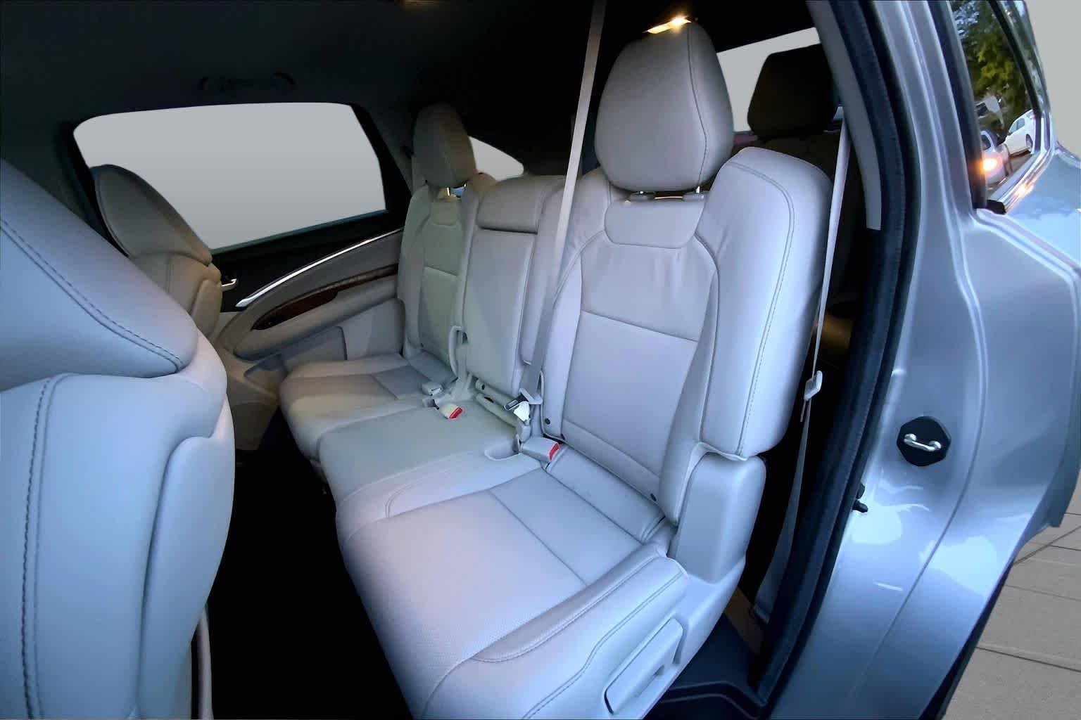 Used 2020 Lunar Silver Metallic Acura w/Technology Pkg image 18