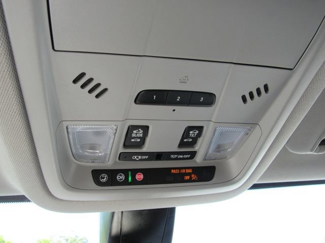Used 2023 White Frost Tricoat GMC SLT image 24