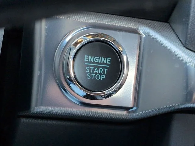New 2026 Iconic Silver Metallic Ford Lariat® image 27