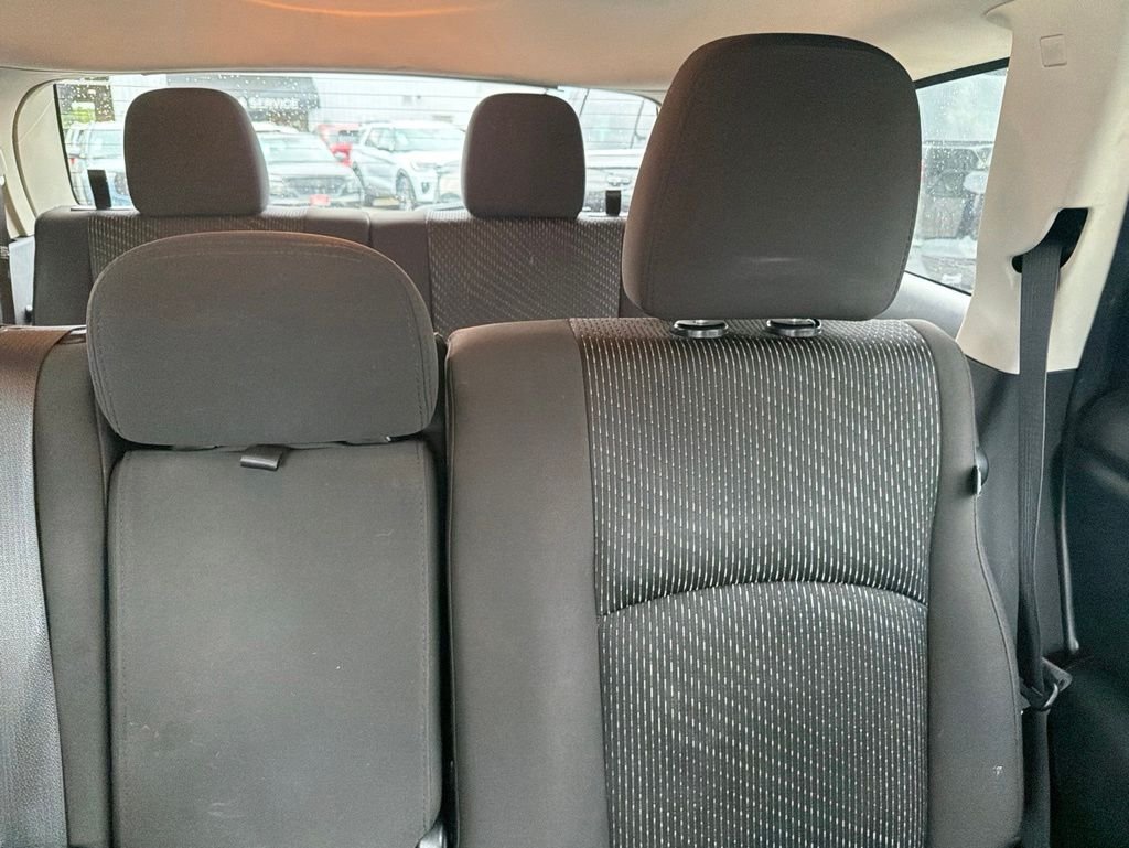Used 2017 Gray Dodge SE image 17