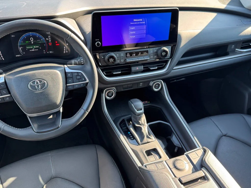 Used 2024 White Toyota XLE image 30