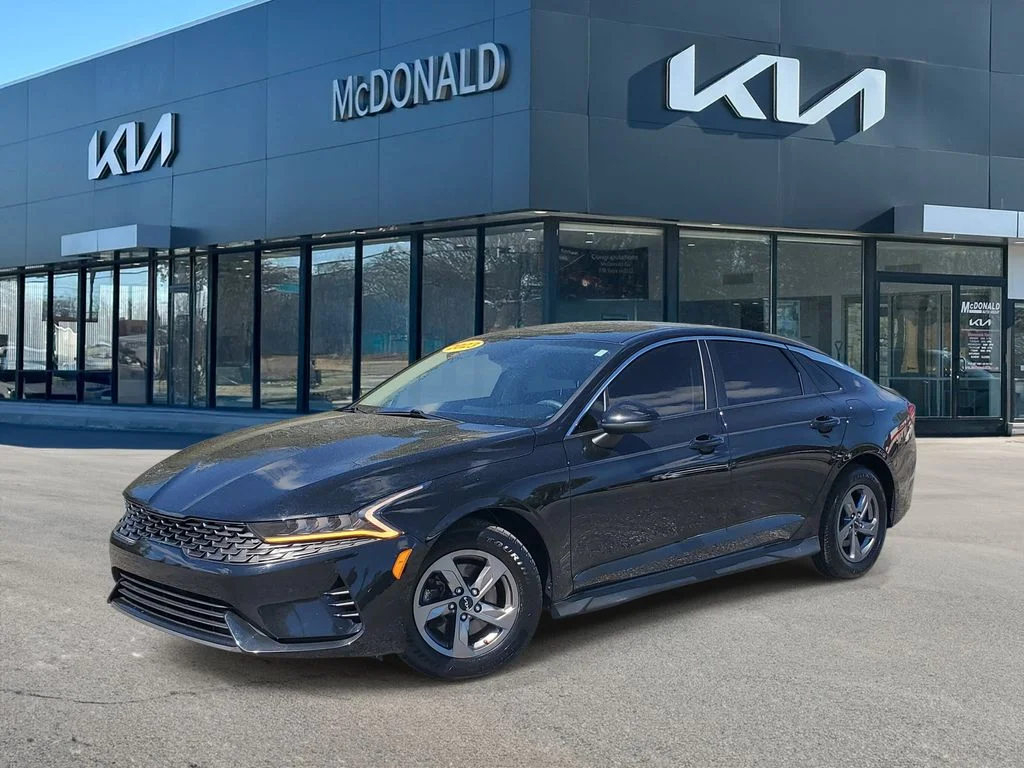 Used 2023 Black Kia LXS image 1