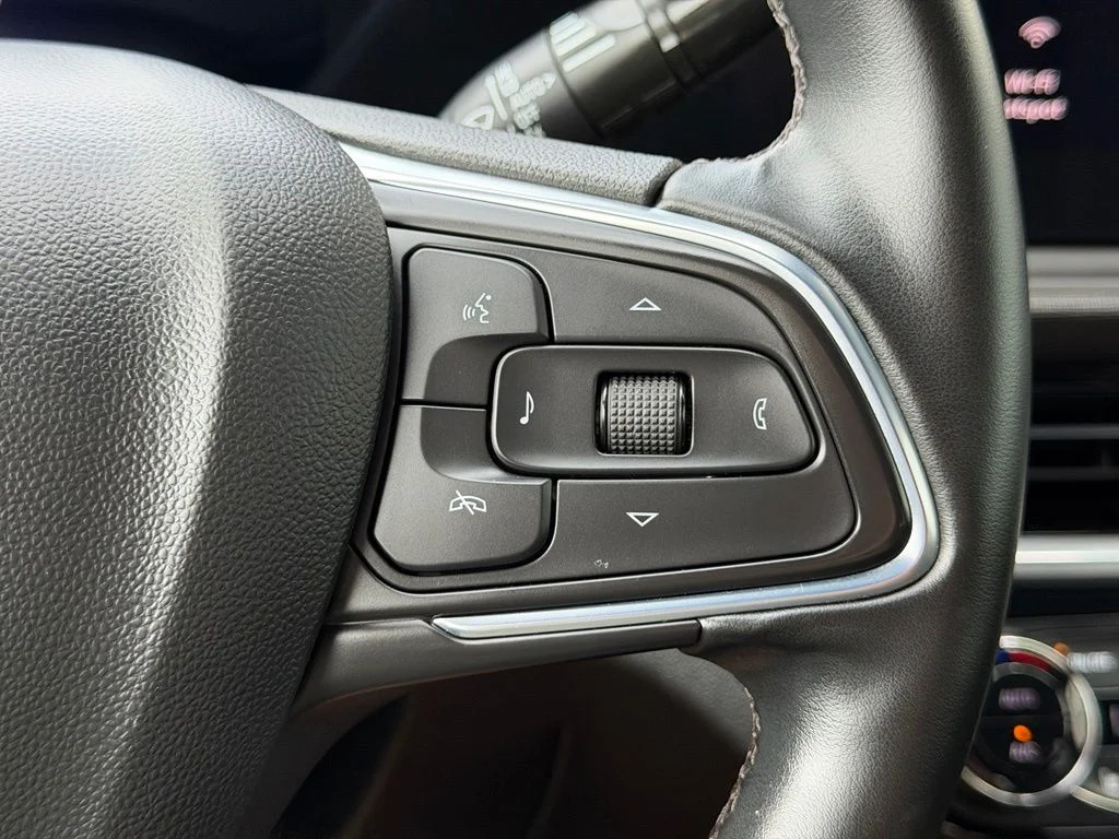 Used 2024 White Buick Sport Touring image 19
