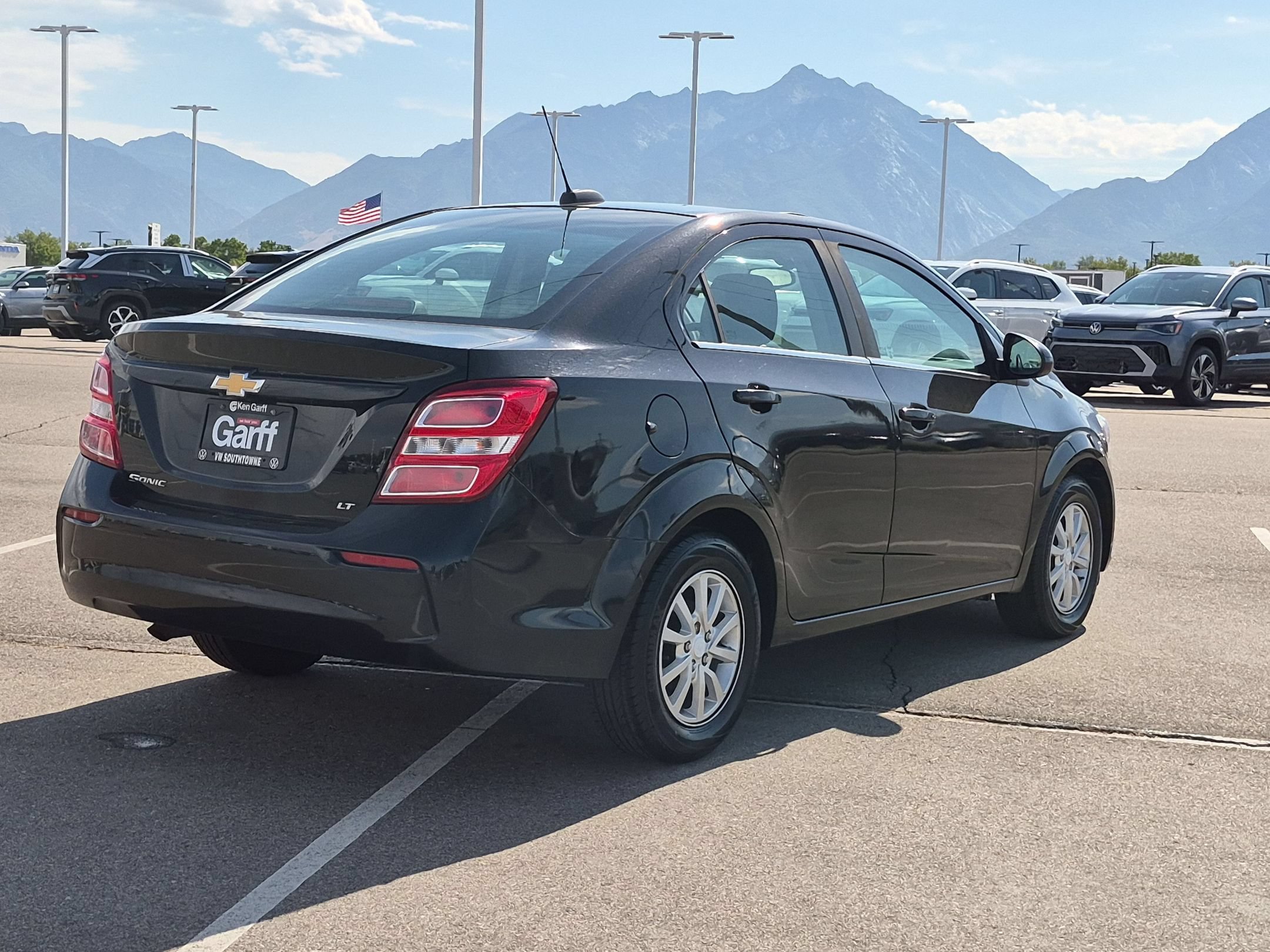 Used 2020 Mosaic Black Metallic Chevrolet LT image 3