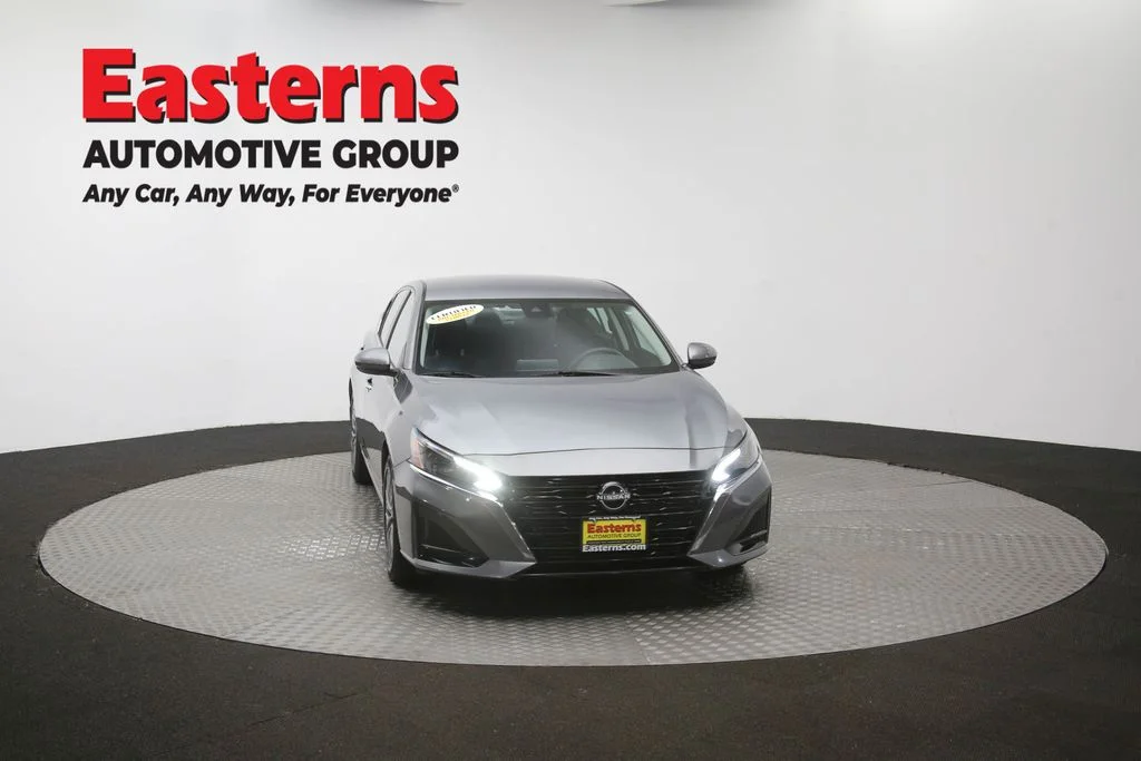 Used 2023 Gray Nissan 2.5 SV image 51