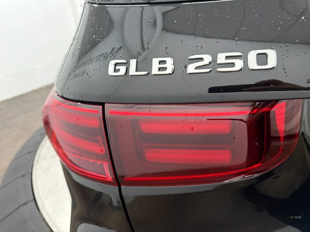 New 2026 Night Black Mercedes-Benz GLB 250 image 45